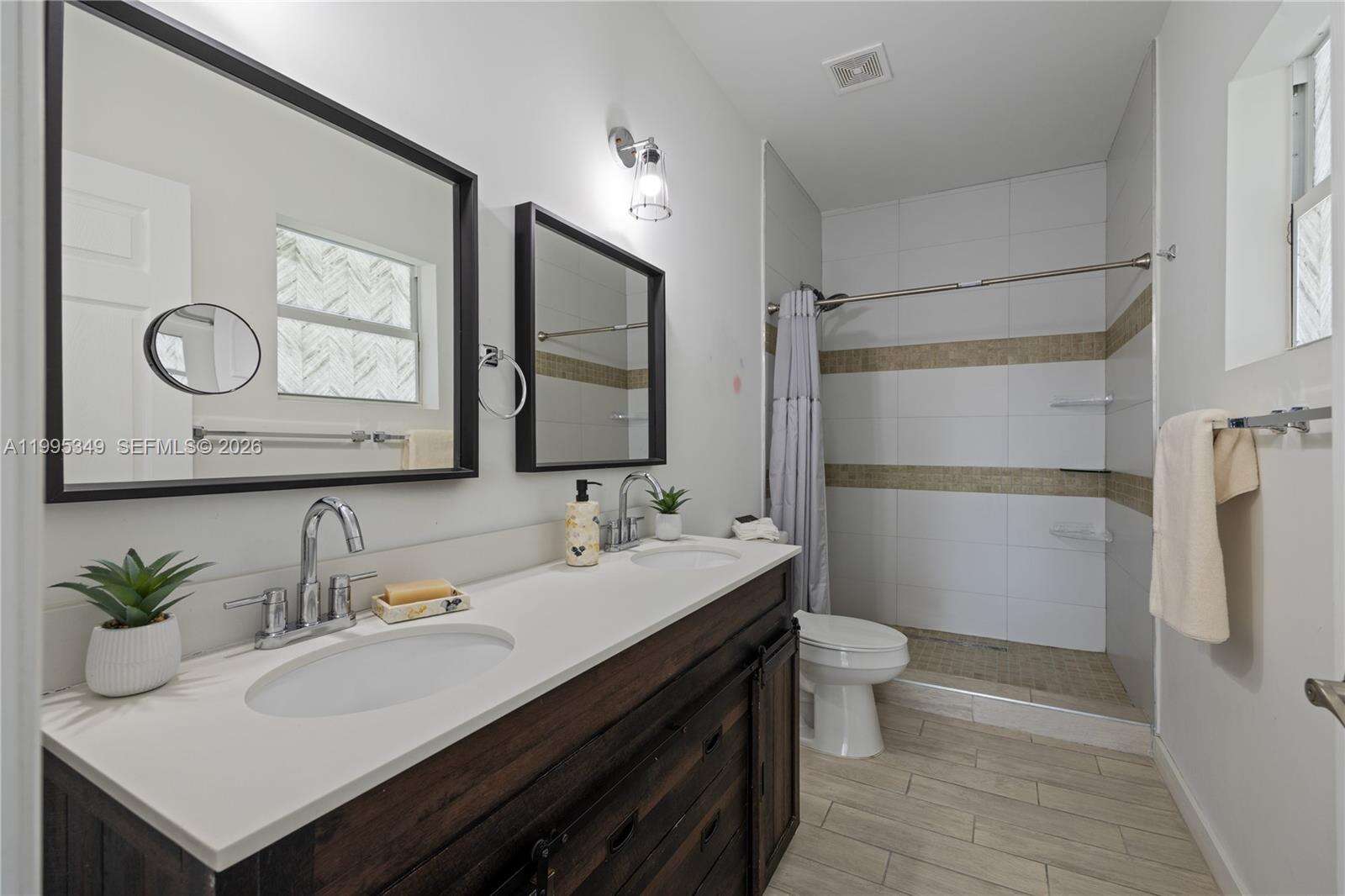 Miami | 17970 105th Ave N/A | Picture 17