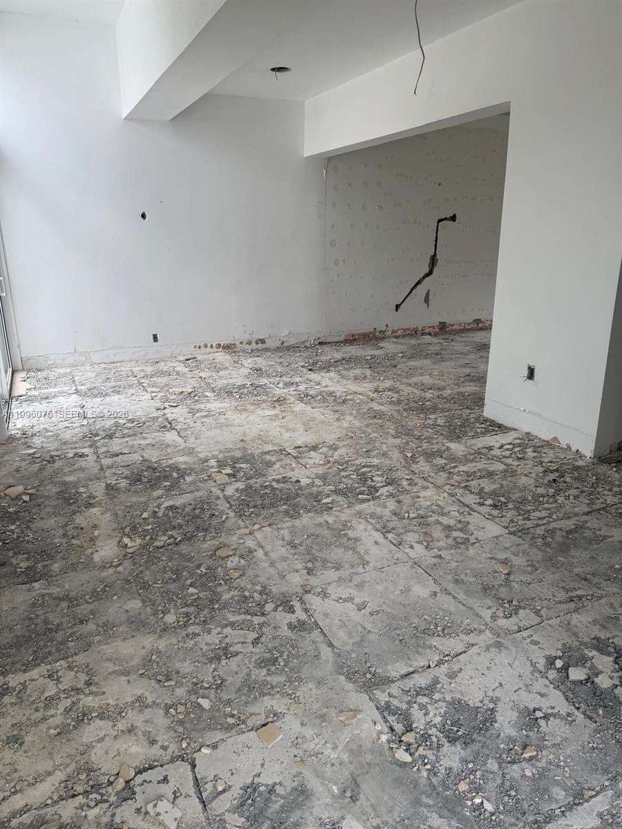 Miami | 290 125th Ave N/A | Picture 16