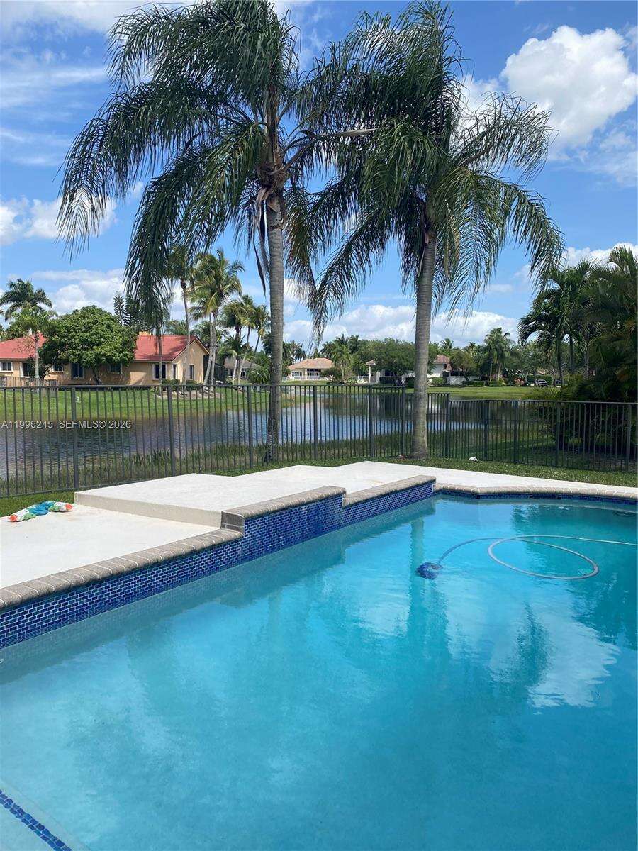 Weston | 3066 Lakewood Cir N/A | Picture 17
