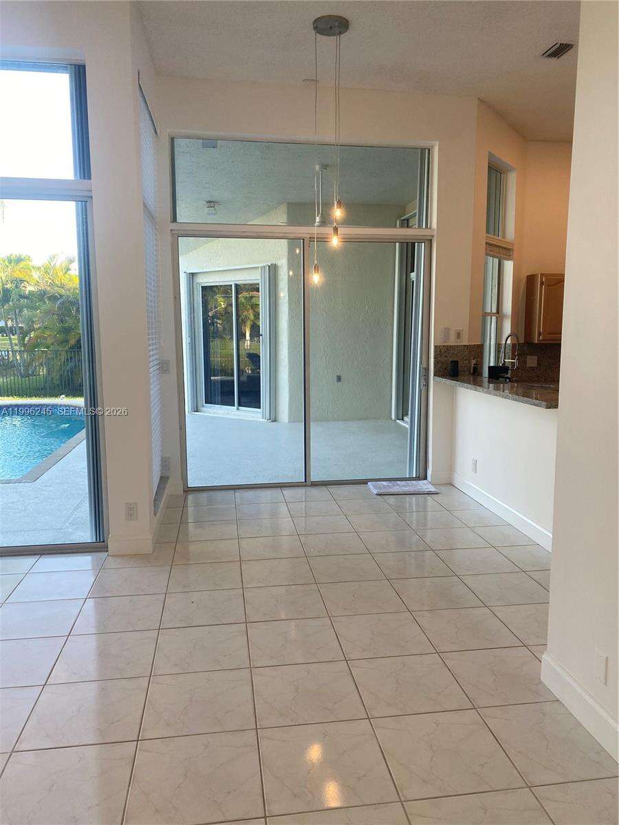 Weston | 3066 Lakewood Cir N/A | Picture 10