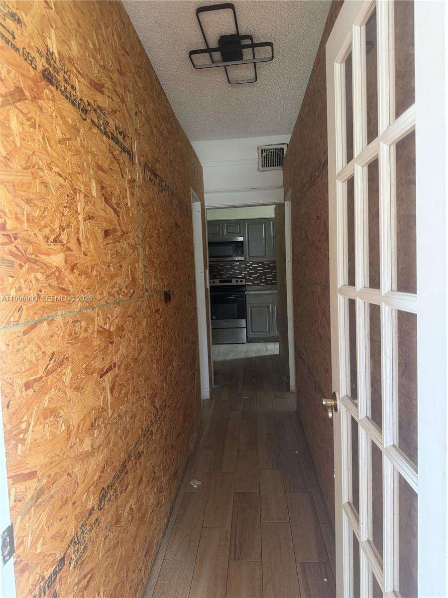 Miami | 634 10th Ave N/A | Picture 3