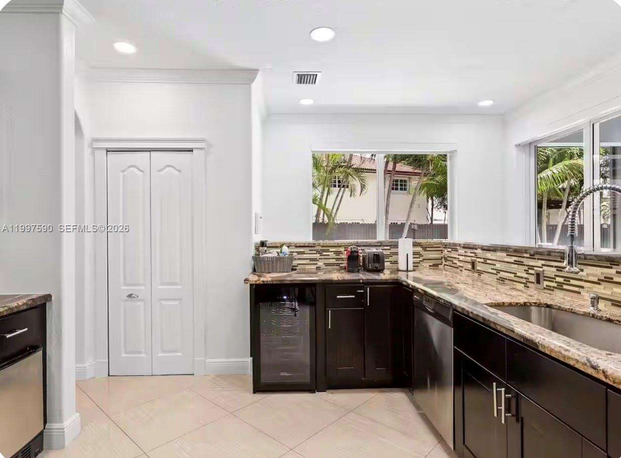Miami | 15411 36th Ter N/A | Picture 11