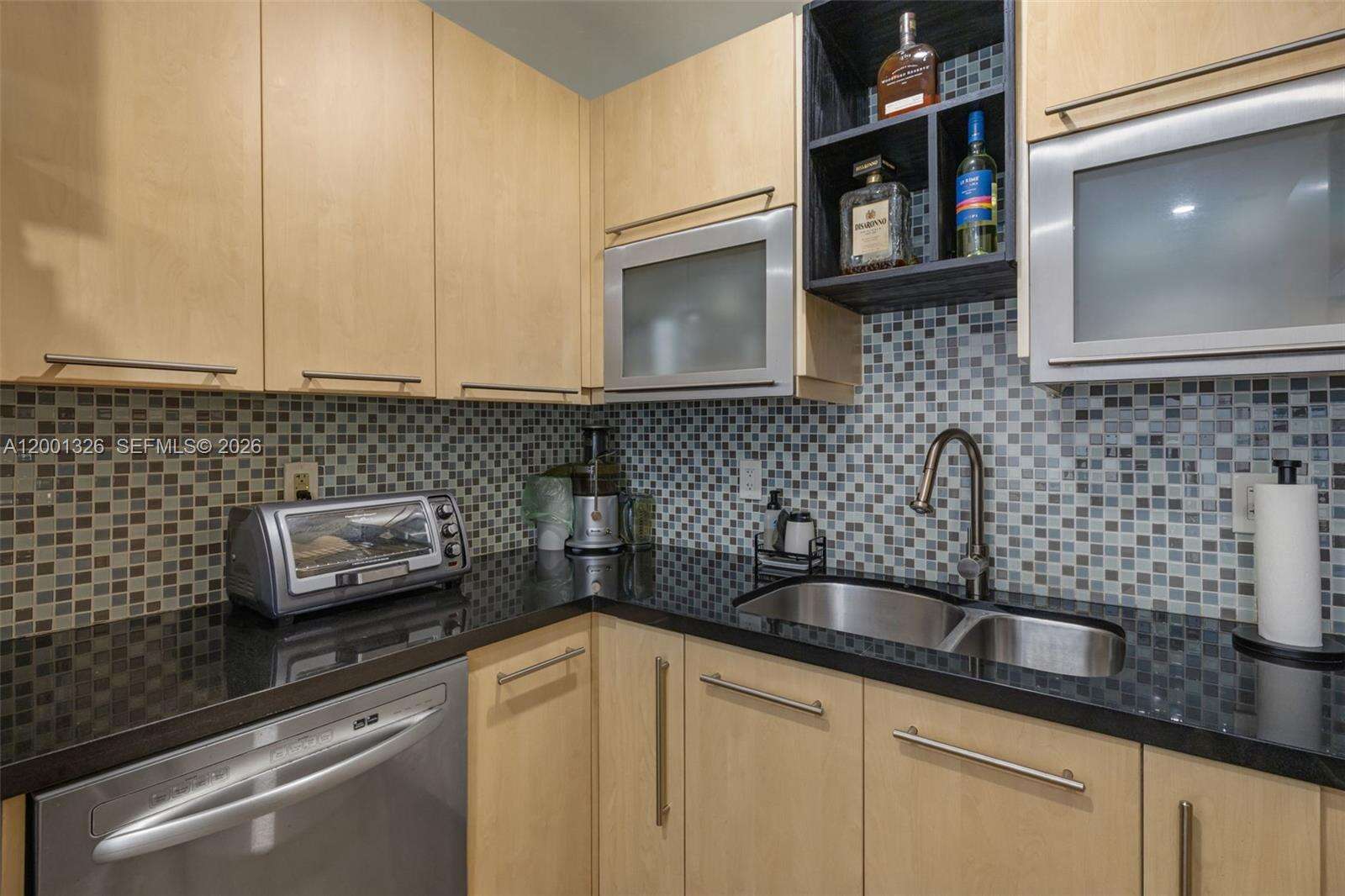 Miami | 6382 38th St N/A | Picture 15