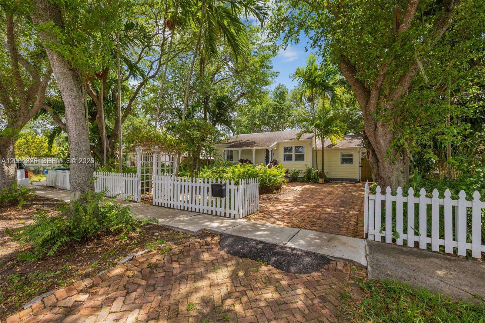 Miami | 6382 38th St N/A | Picture 4