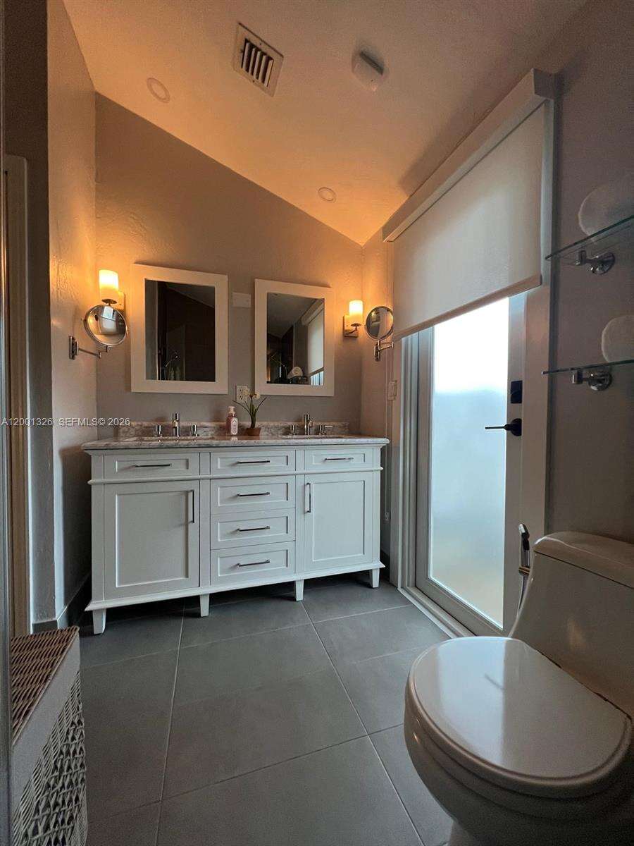 Miami | 6382 38th St N/A | Picture 39
