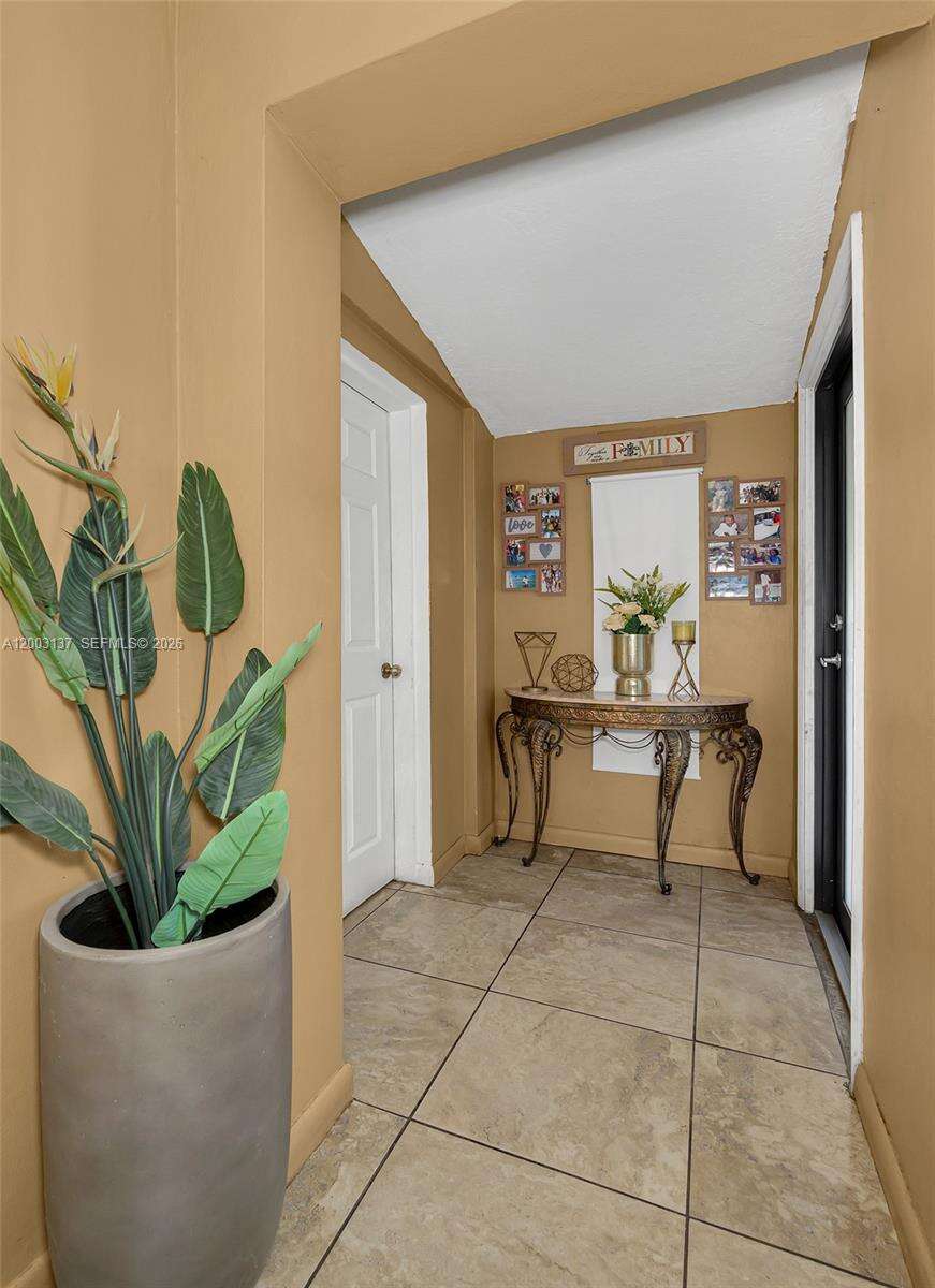 Miramar | 2630 Everglades Dr N/A | Picture 4
