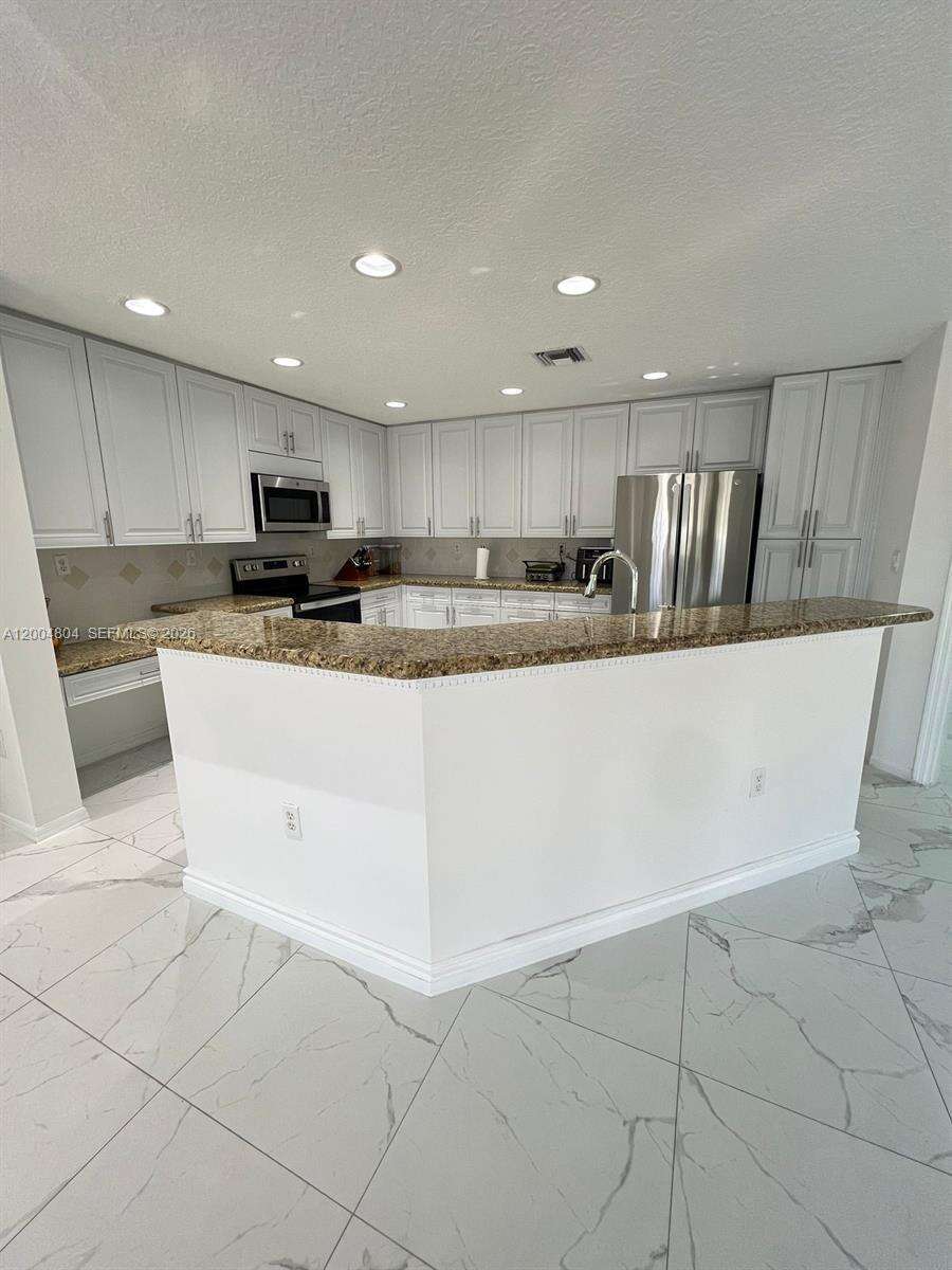 Pembroke Pines | 13840 20th St N/A | Picture 5