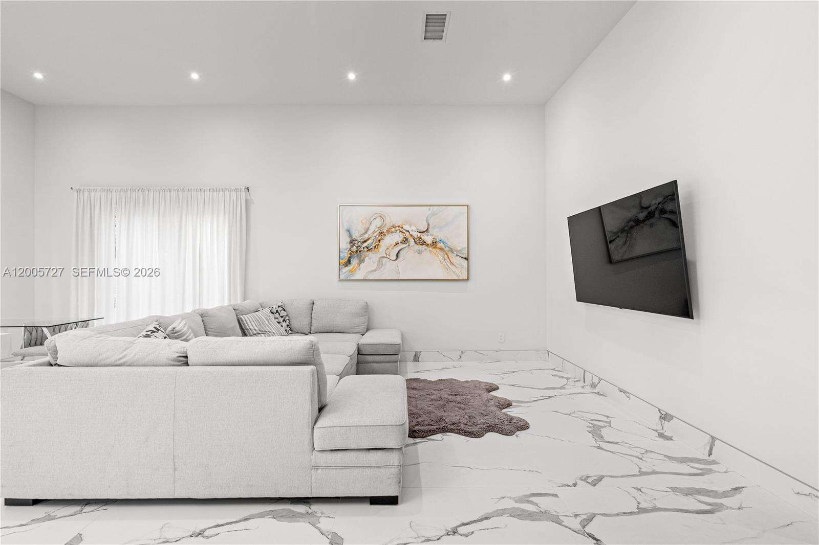 Hallandale Beach | 635 9th St N/A | Picture 20