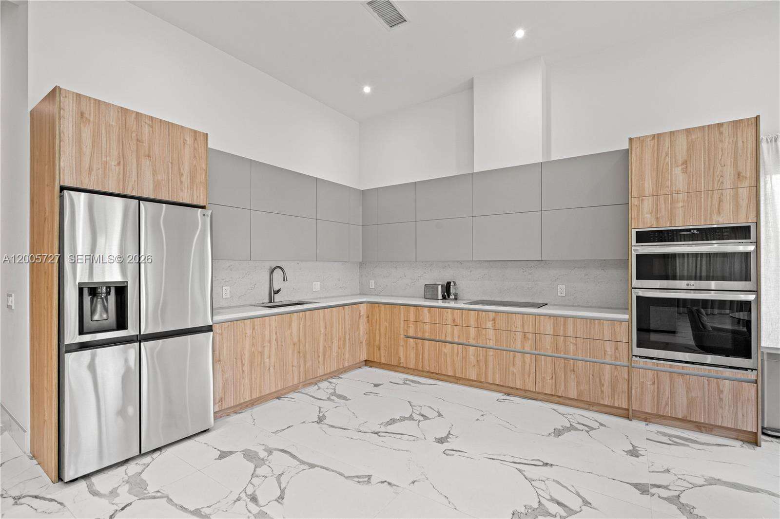 Hallandale Beach | 635 9th St N/A | Picture 22