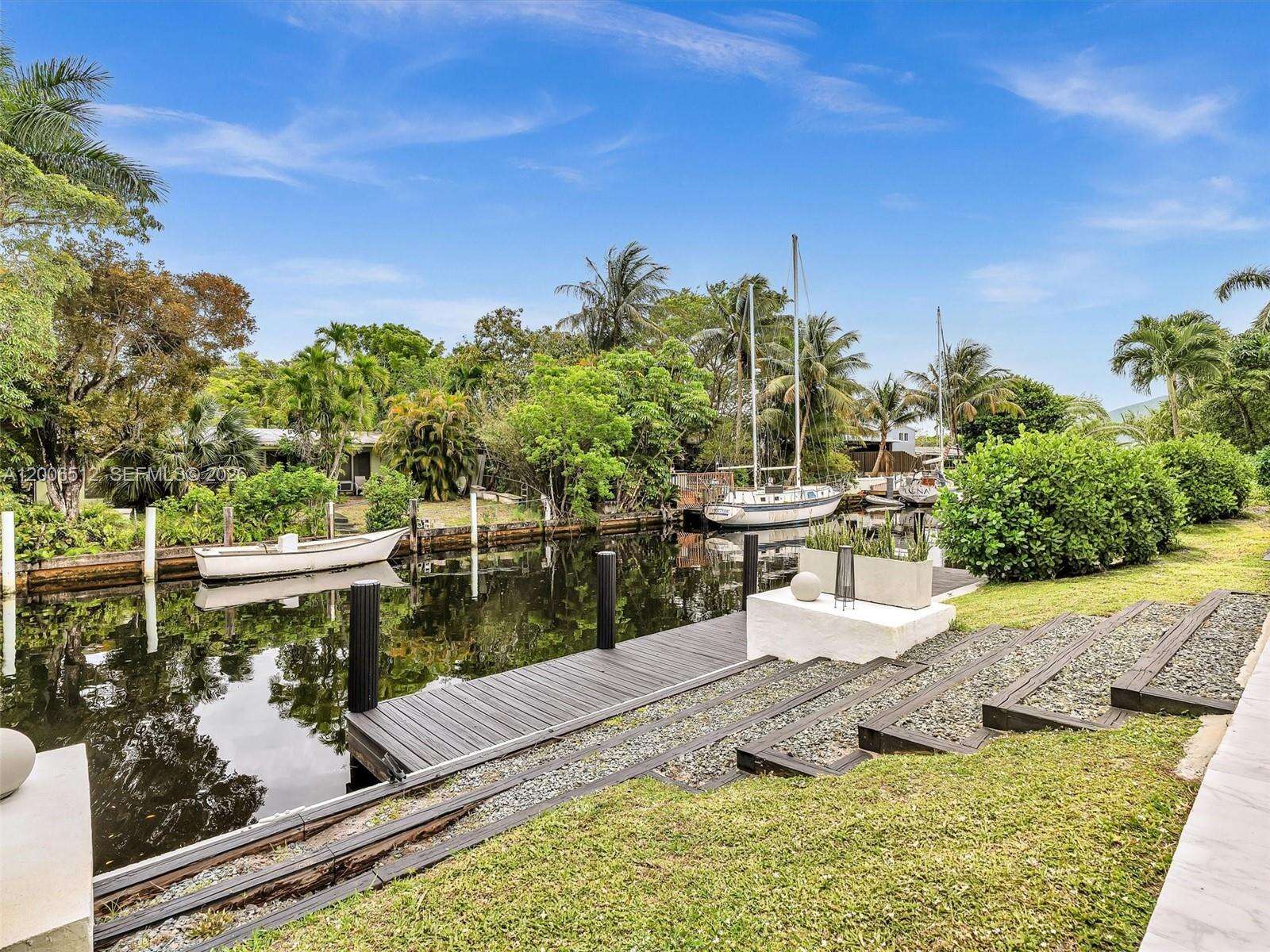 Fort Lauderdale | 2448 Okeechobee Ln N/A | Picture 3