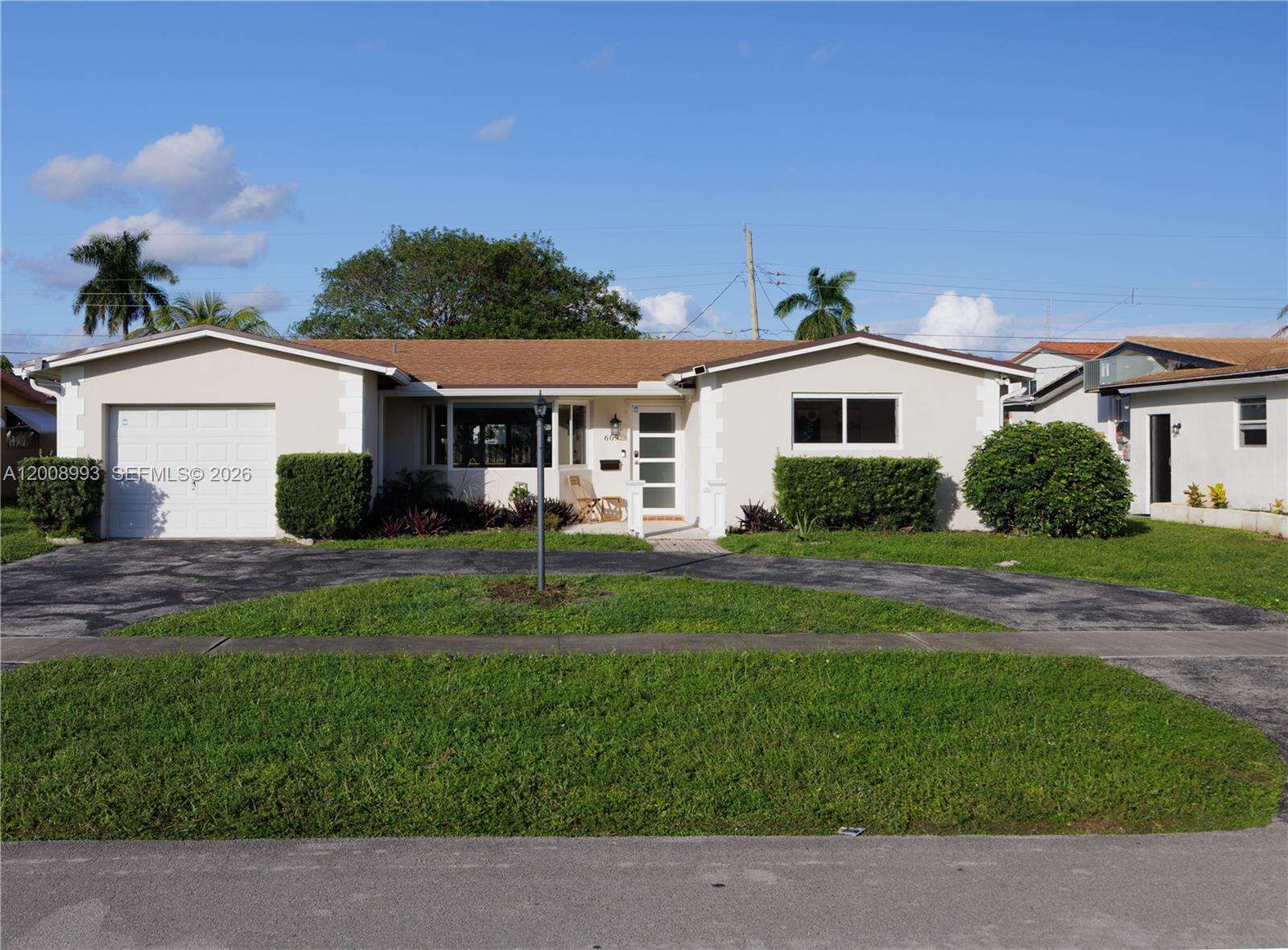 Hollywood | 609 Crescent Dr N/A | Picture 1