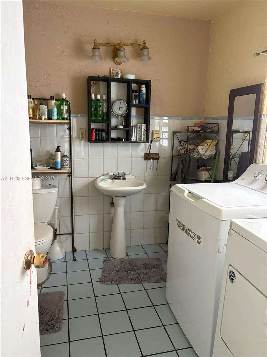 Miami | 5930 44th Ter N/A | Picture 12