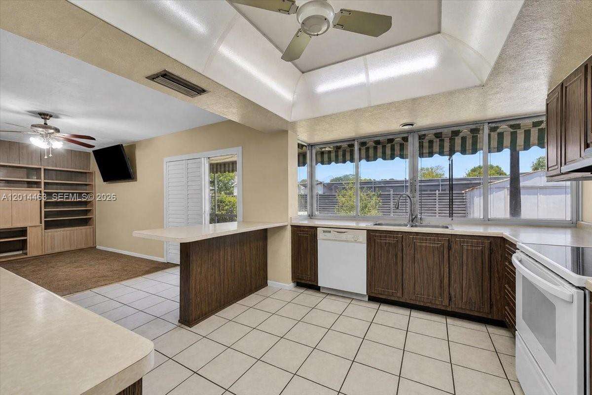 Cooper City | 9261 55th St N/A | Picture 19