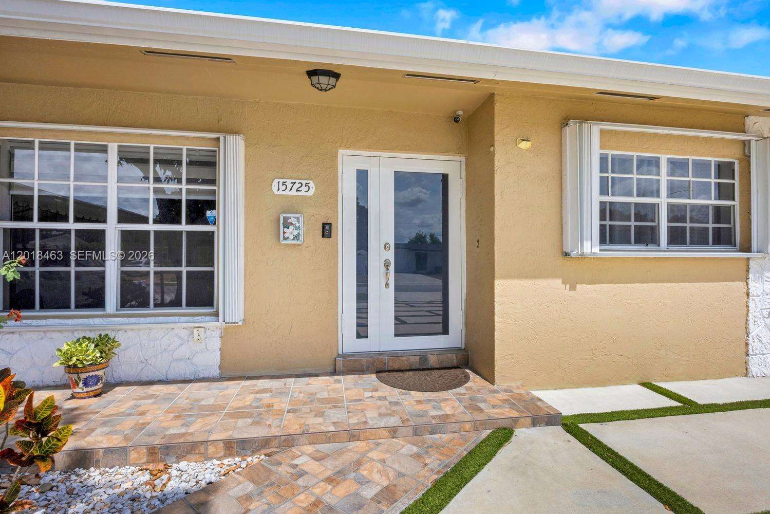 Miami | 15725 102nd Pl N/A | Picture 2