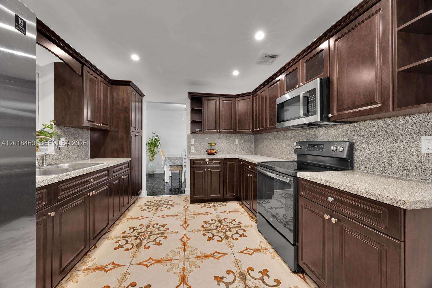 Miami | 15725 102nd Pl N/A | Picture 14