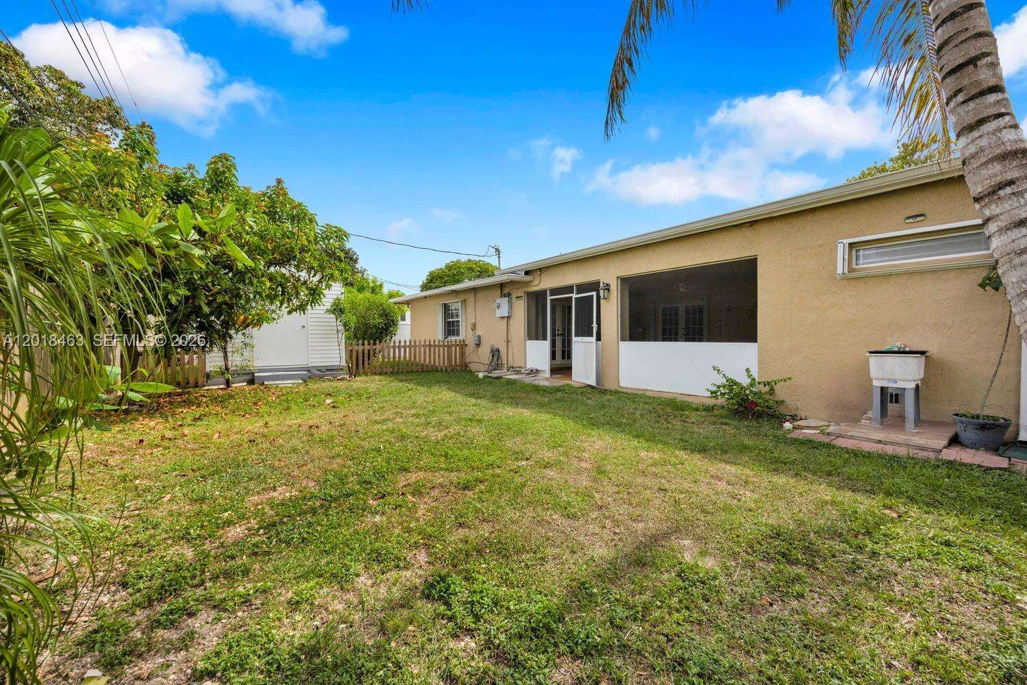 Miami | 15725 102nd Pl N/A | Picture 29