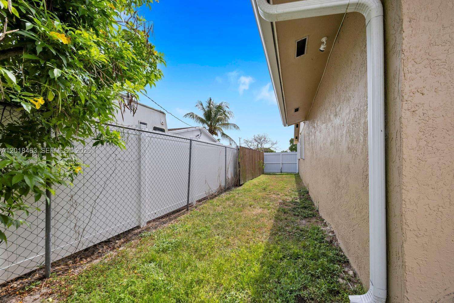 Miami | 15725 102nd Pl N/A | Picture 32