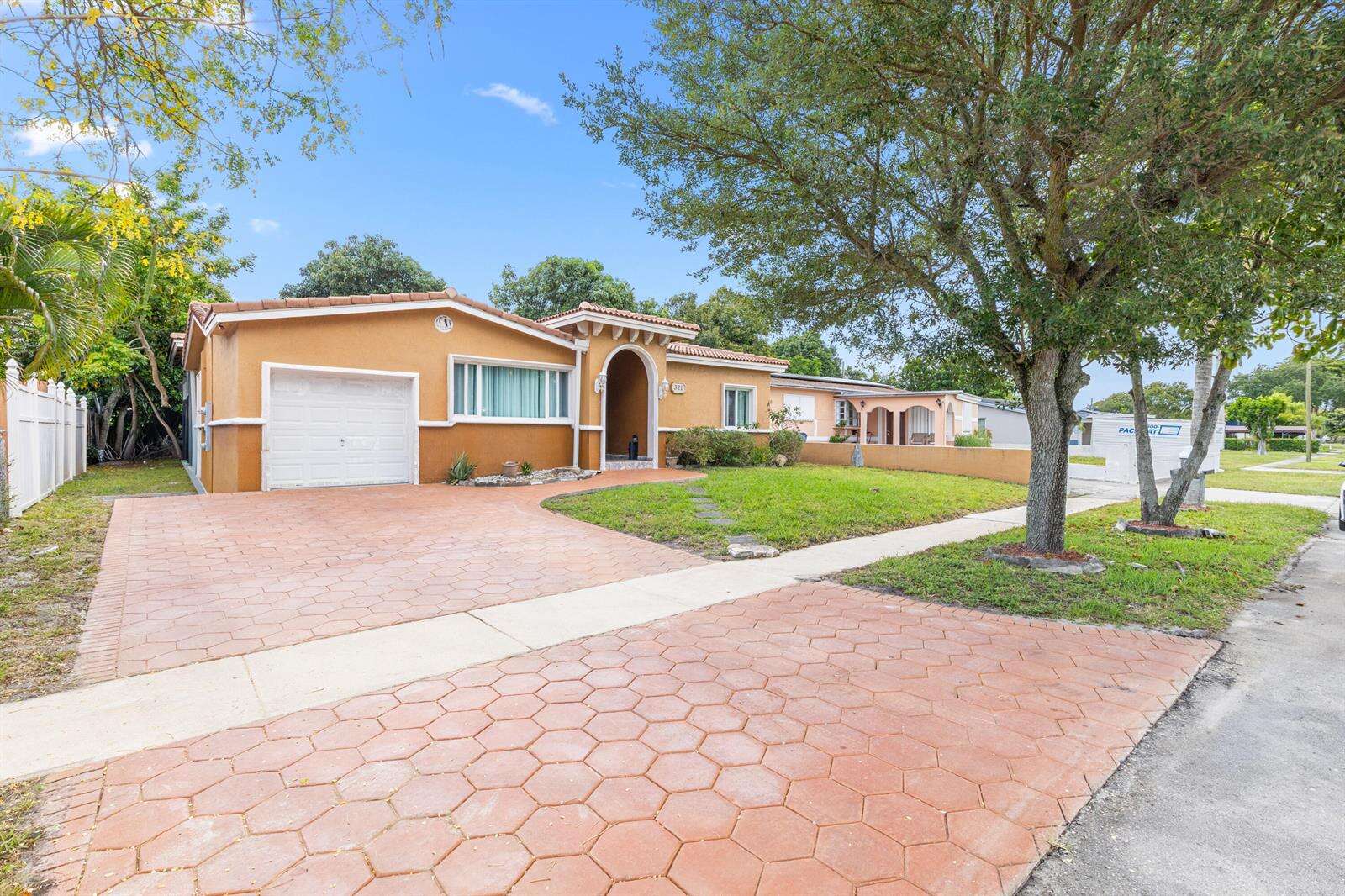 Hollywood | 321 72nd N/A | Picture 2