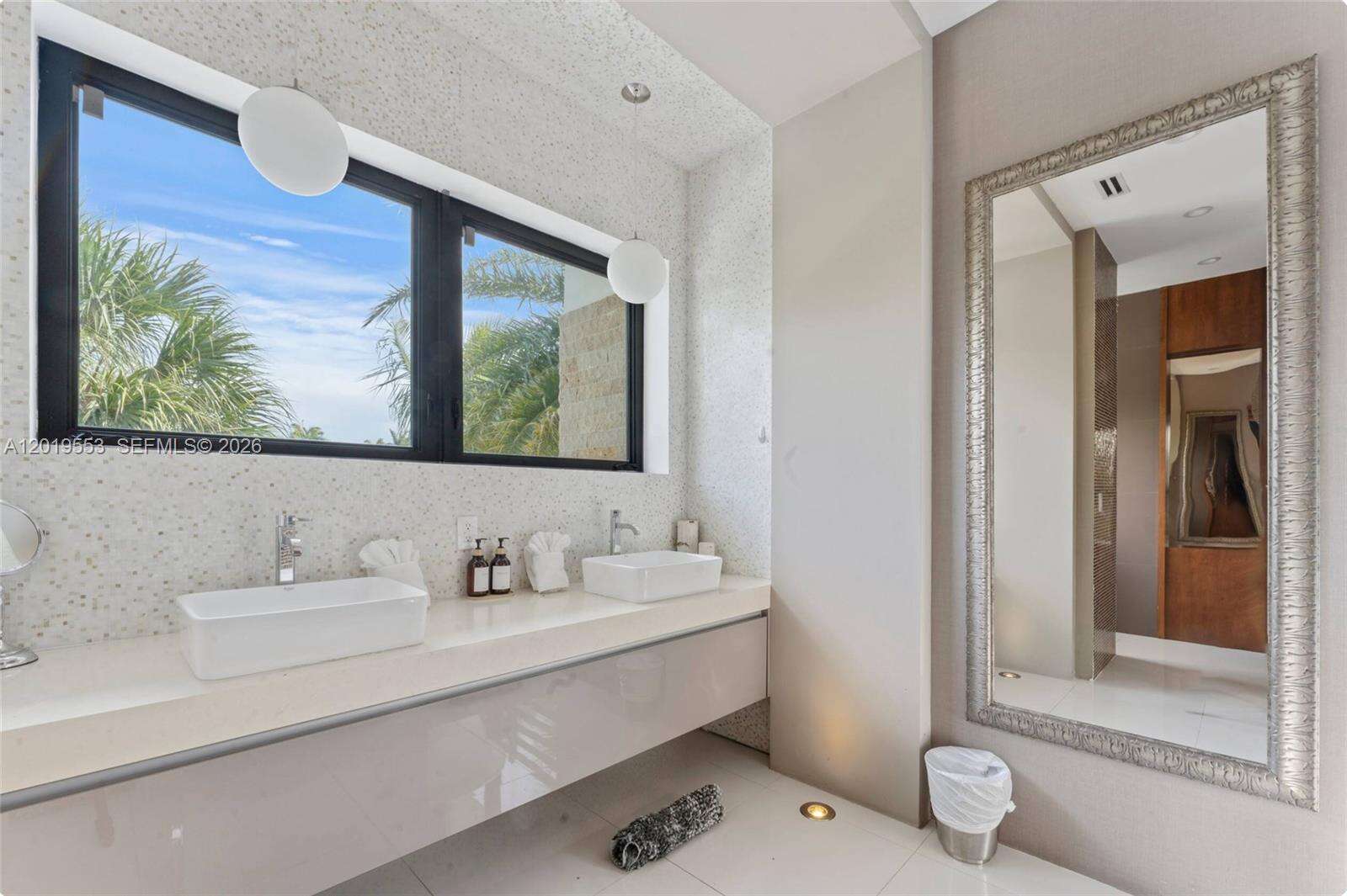 Miami | 994-990 78th N/A | Picture 29