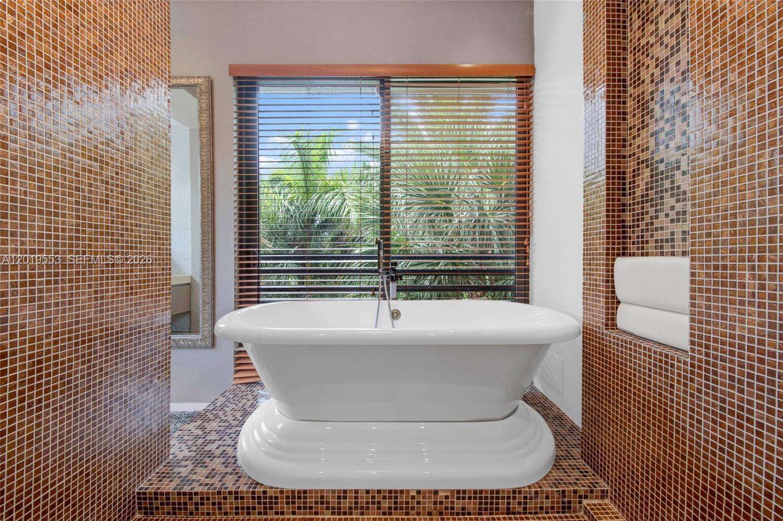 Miami | 994-990 78th N/A | Picture 30