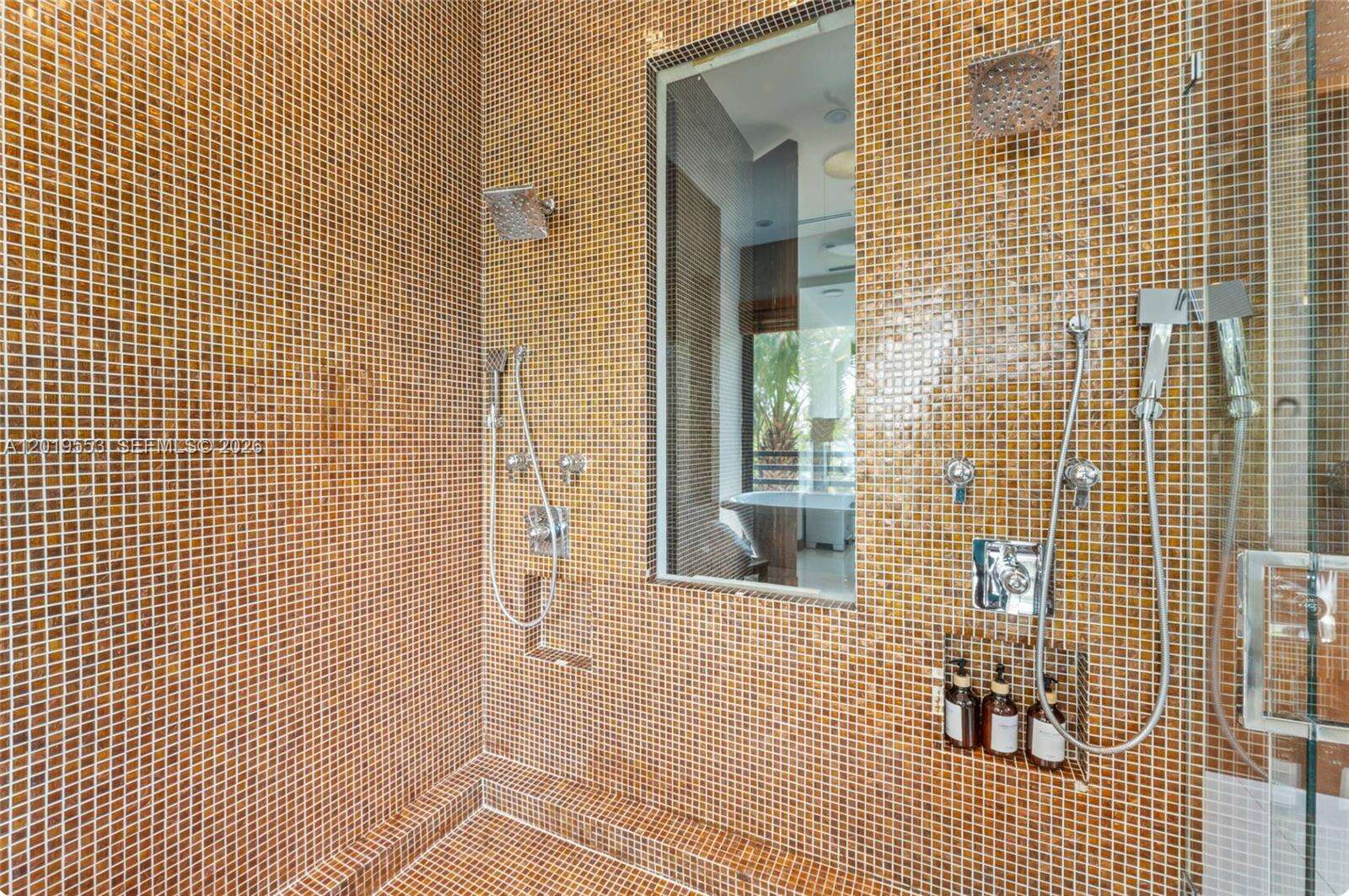 Miami | 994-990 78th N/A | Picture 31