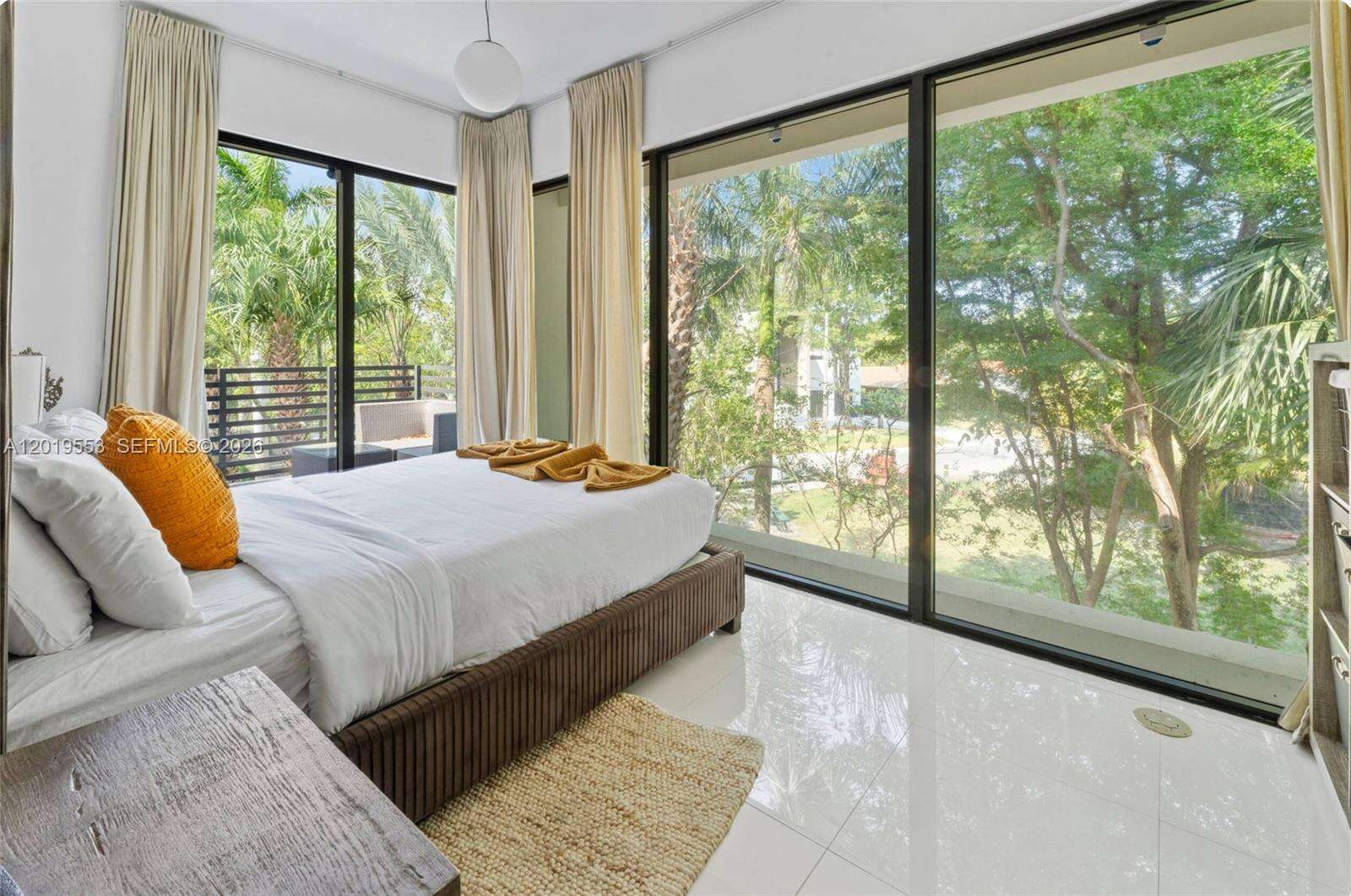 Miami | 994-990 78th N/A | Picture 34