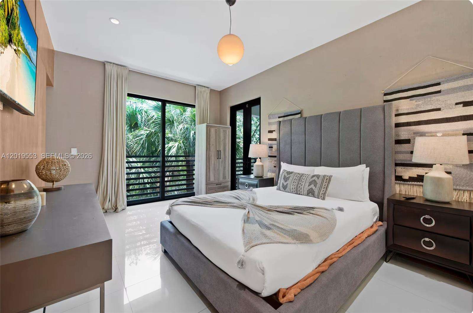 Miami | 994-990 78th N/A | Picture 36