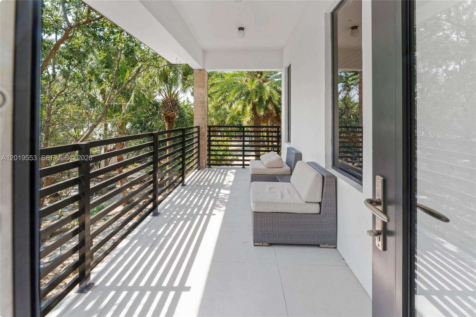 Miami | 994-990 78th N/A | Picture 37