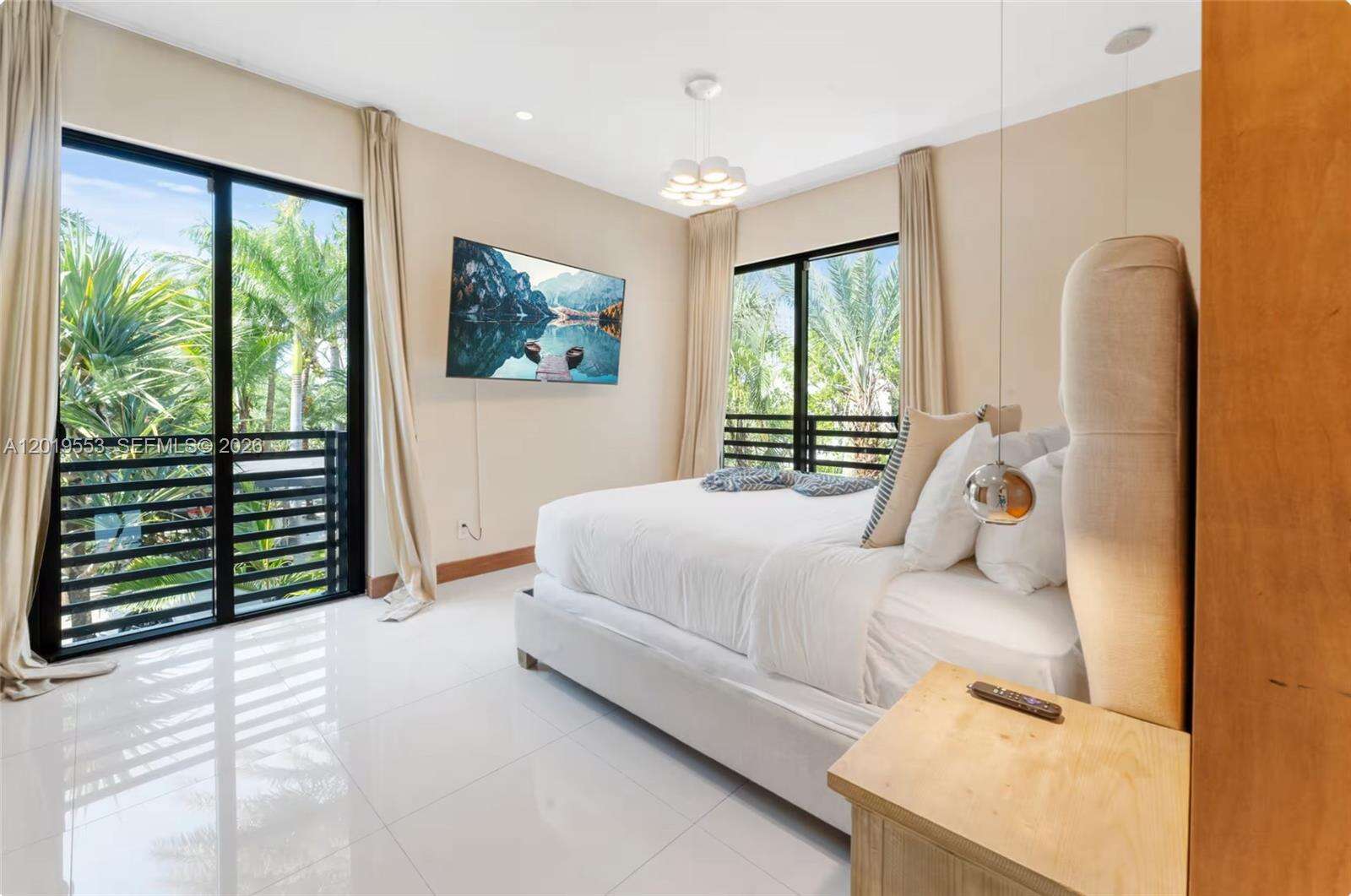 Miami | 994-990 78th N/A | Picture 41