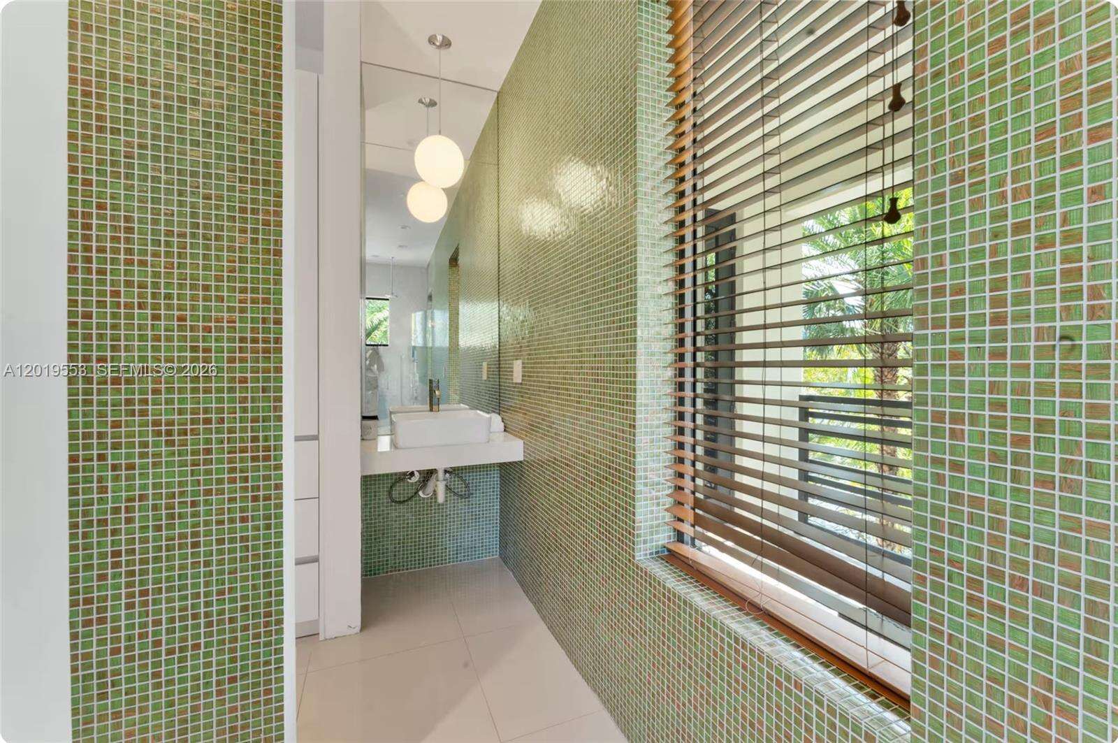 Miami | 994-990 78th N/A | Picture 43