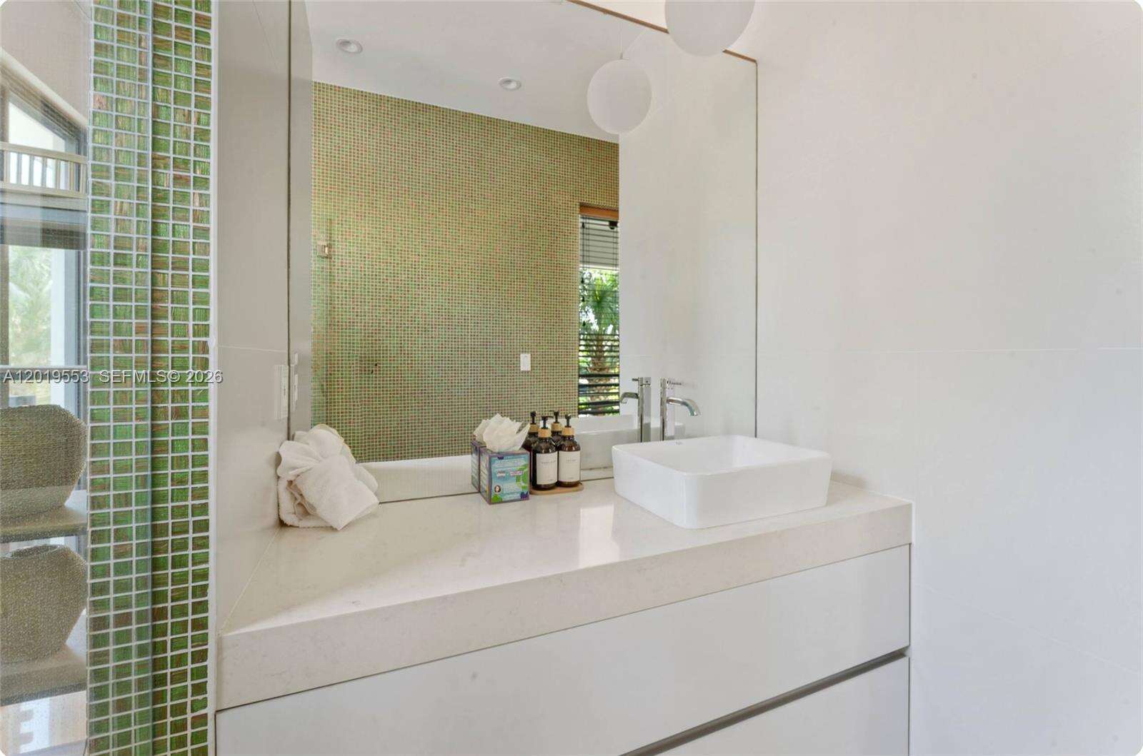 Miami | 994-990 78th N/A | Picture 45