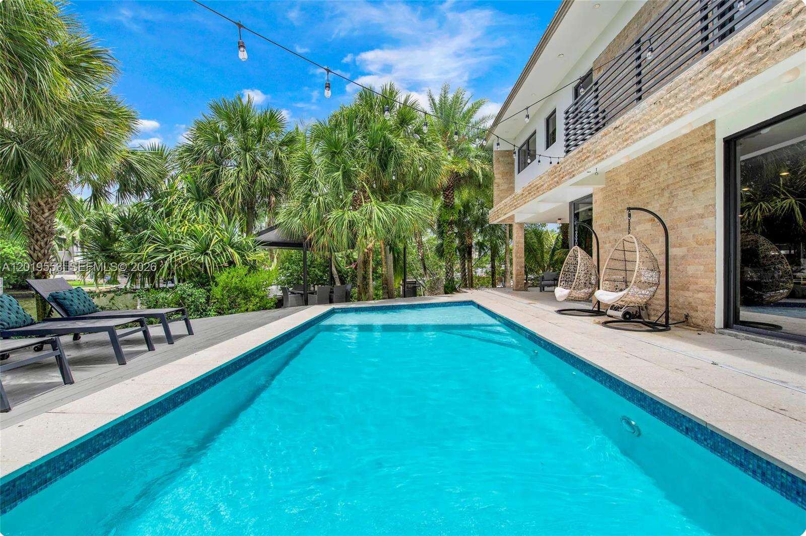 Miami | 994-990 78th N/A | Picture 61