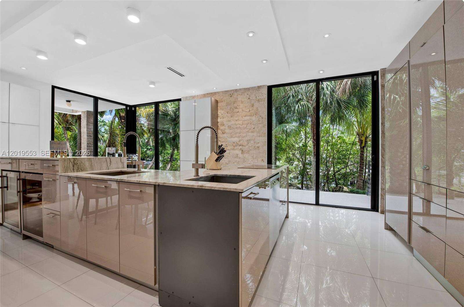 Miami | 994-990 78th N/A | Picture 9