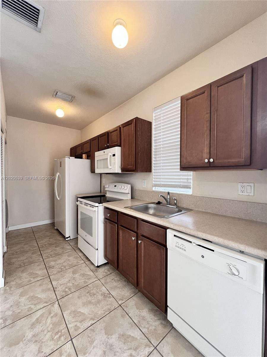 Miami | 17001 96th St N/A | Picture 20