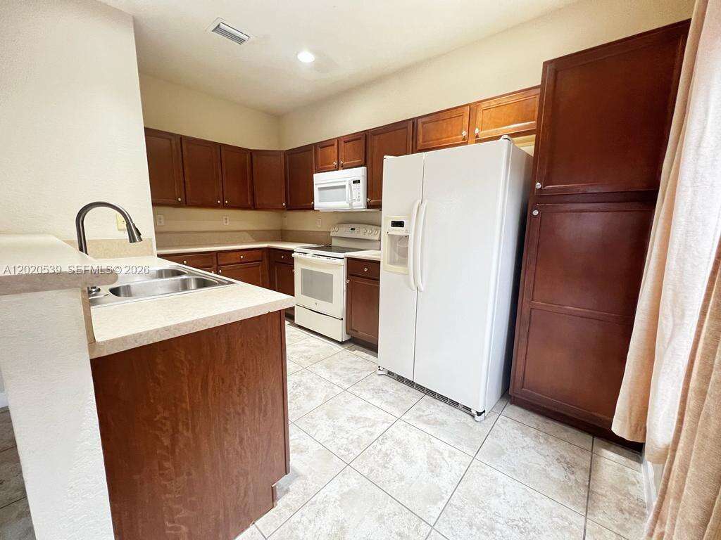 Miami | 17001 96th St N/A | Picture 5