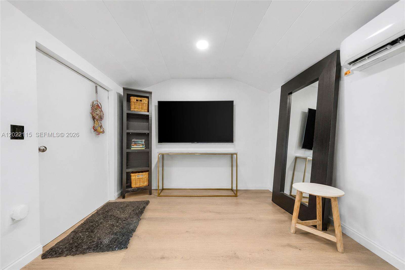 Hollywood | 2411 Fletcher St N/A | Picture 30