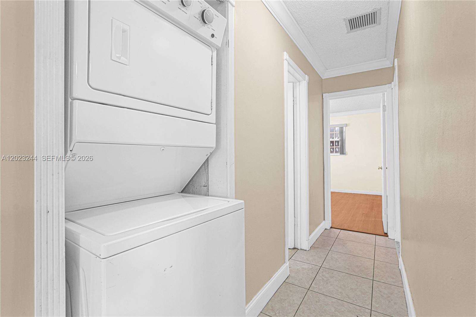 Miami | 2400 103rd Ct N/A | Picture 12