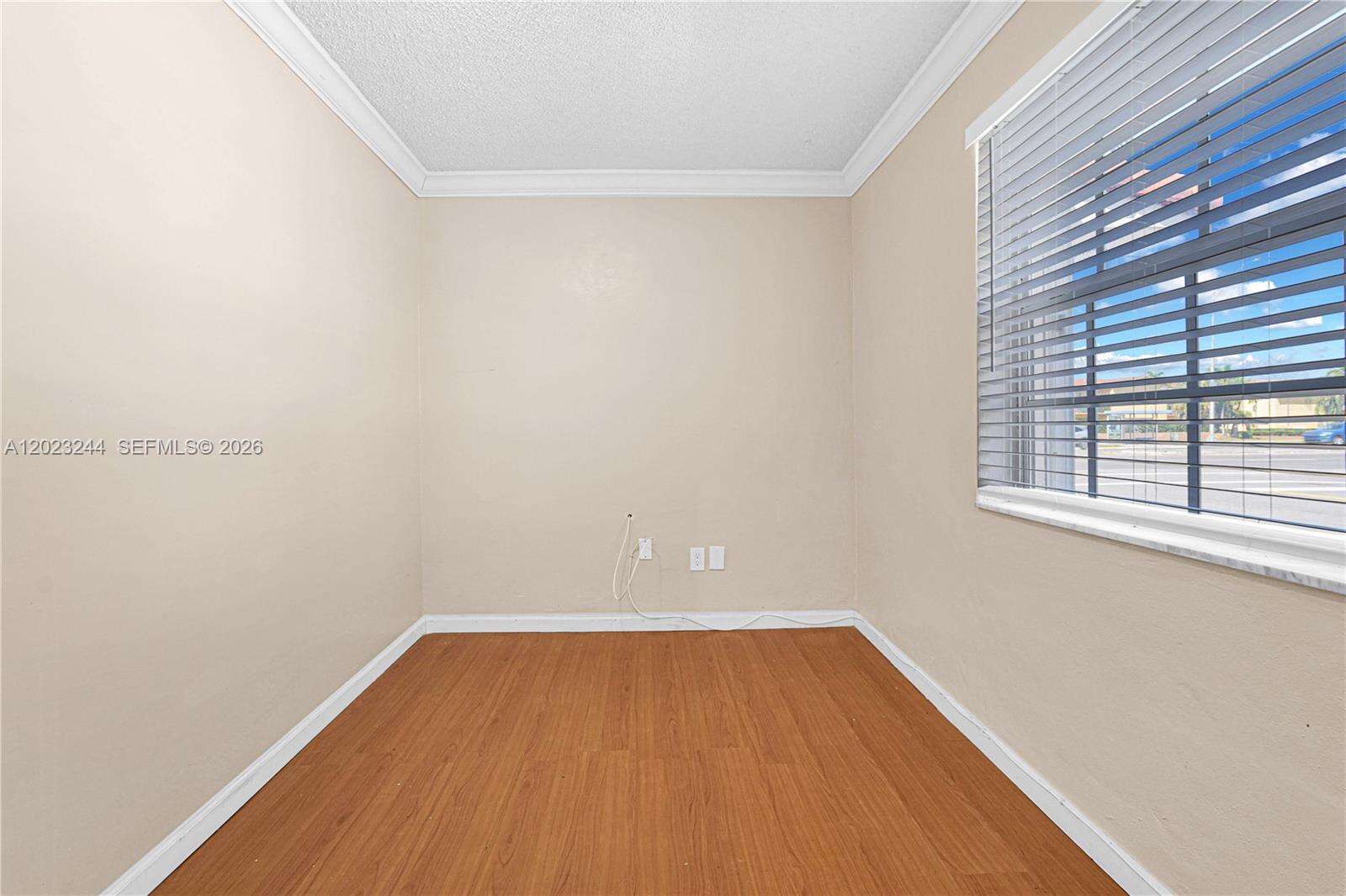Miami | 2400 103rd Ct N/A | Picture 15