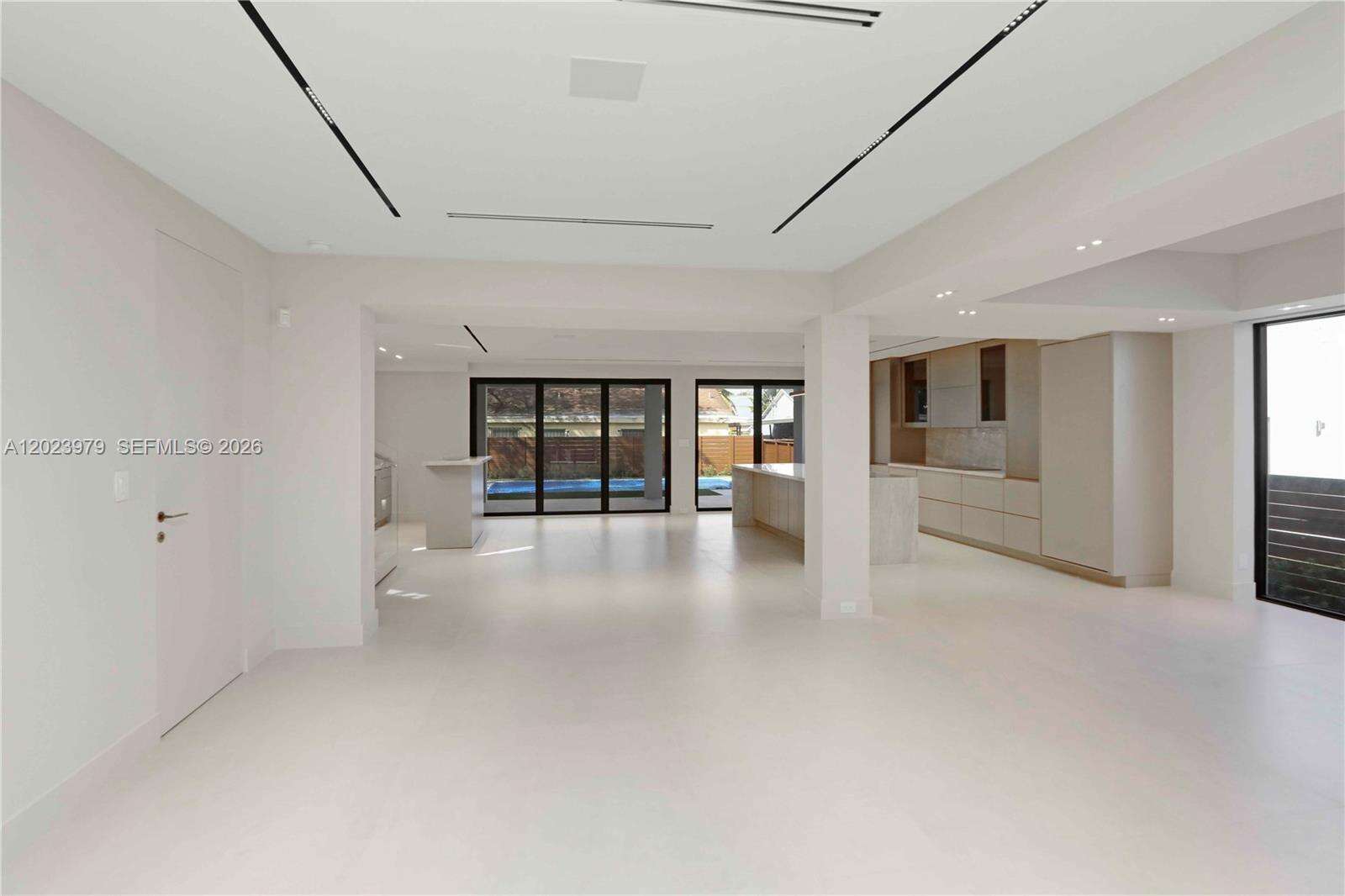 Miami | 330 19th Rd N/A | Picture 12