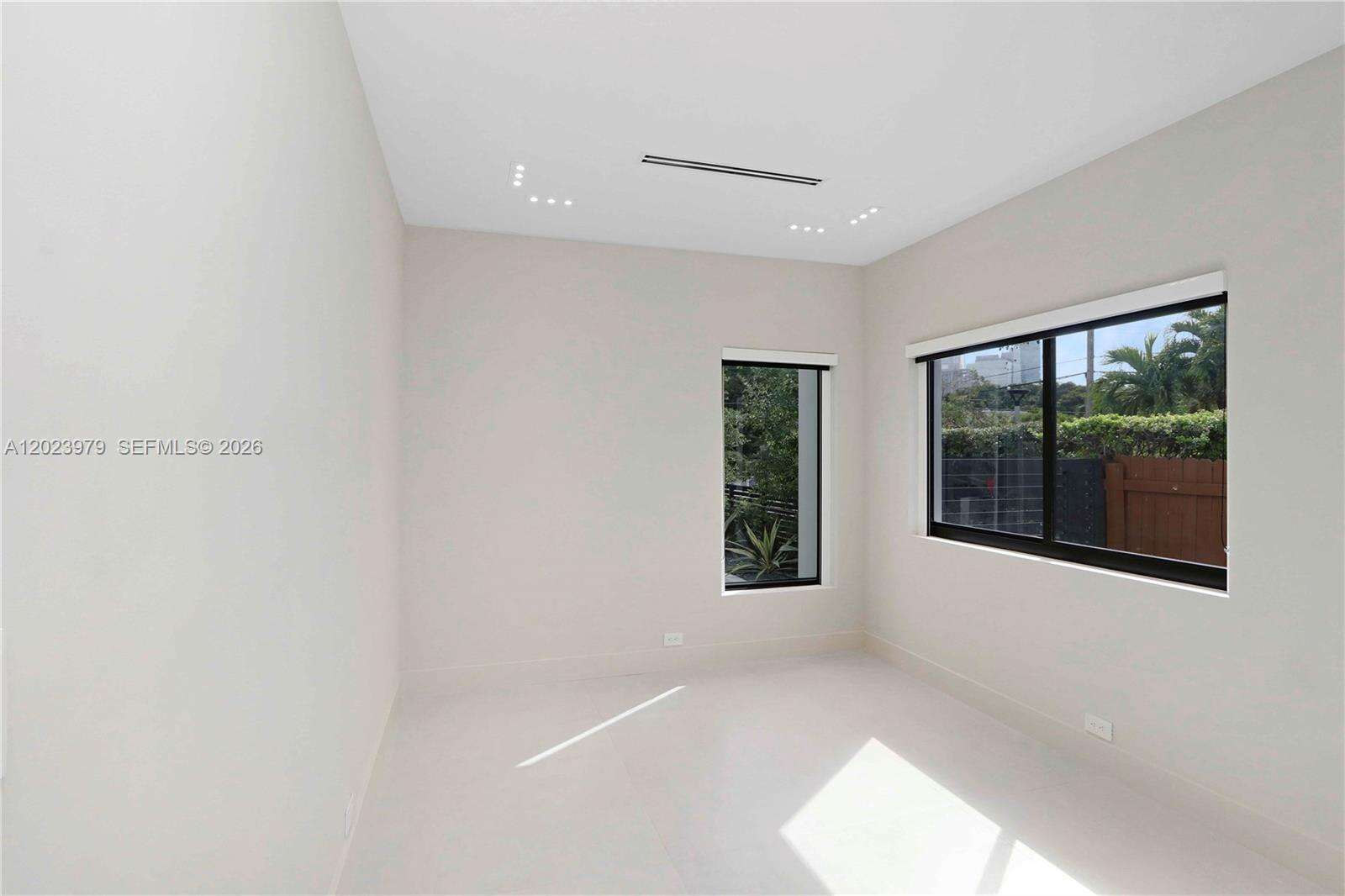 Miami | 330 19th Rd N/A | Picture 26
