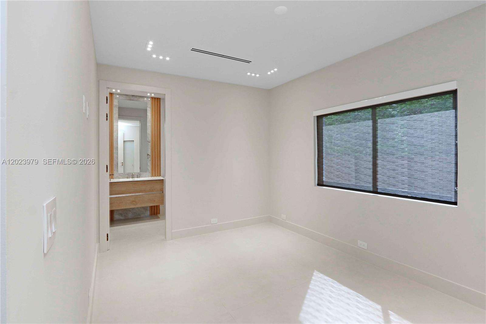 Miami | 330 19th Rd N/A | Picture 29