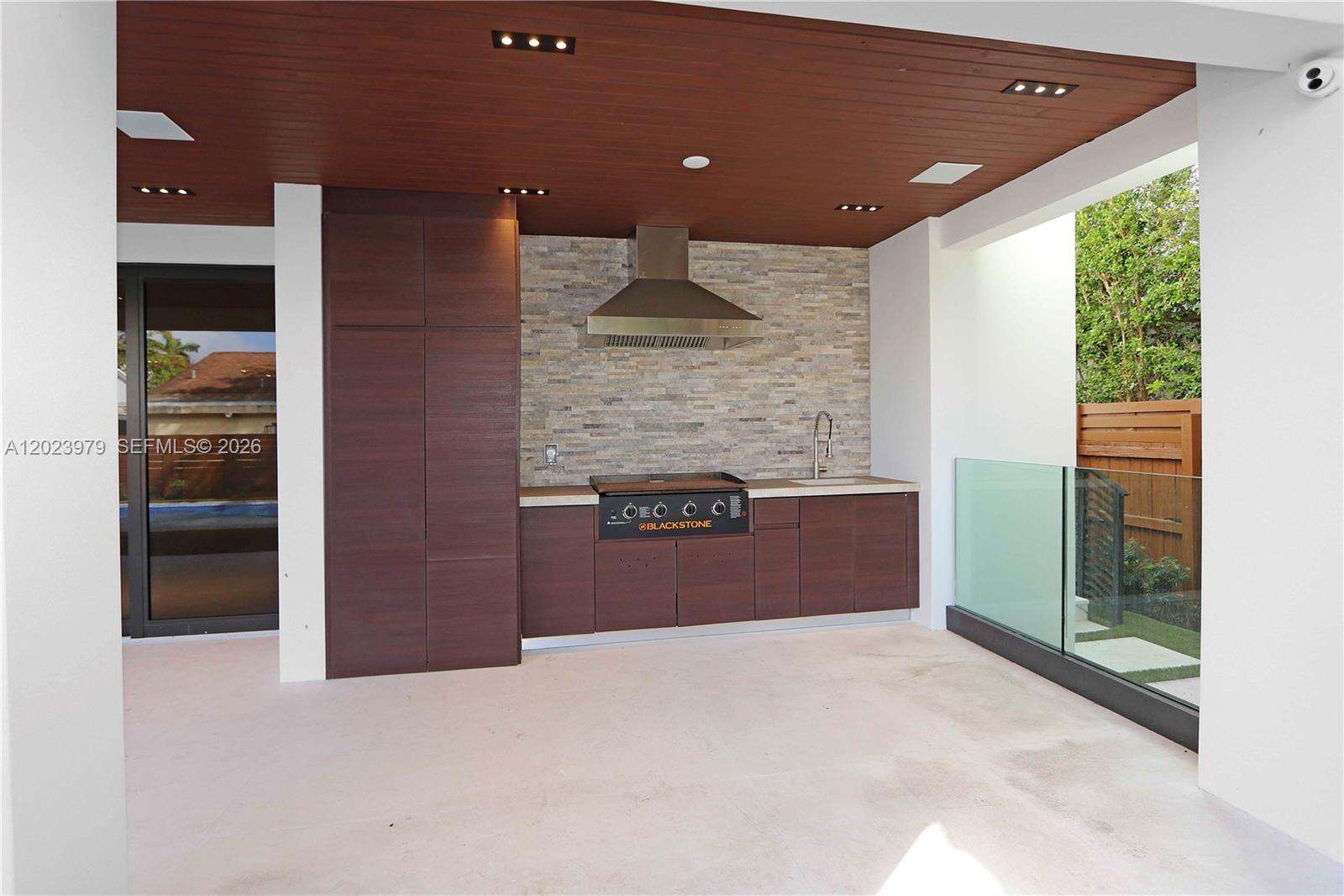 Miami | 330 19th Rd N/A | Picture 7