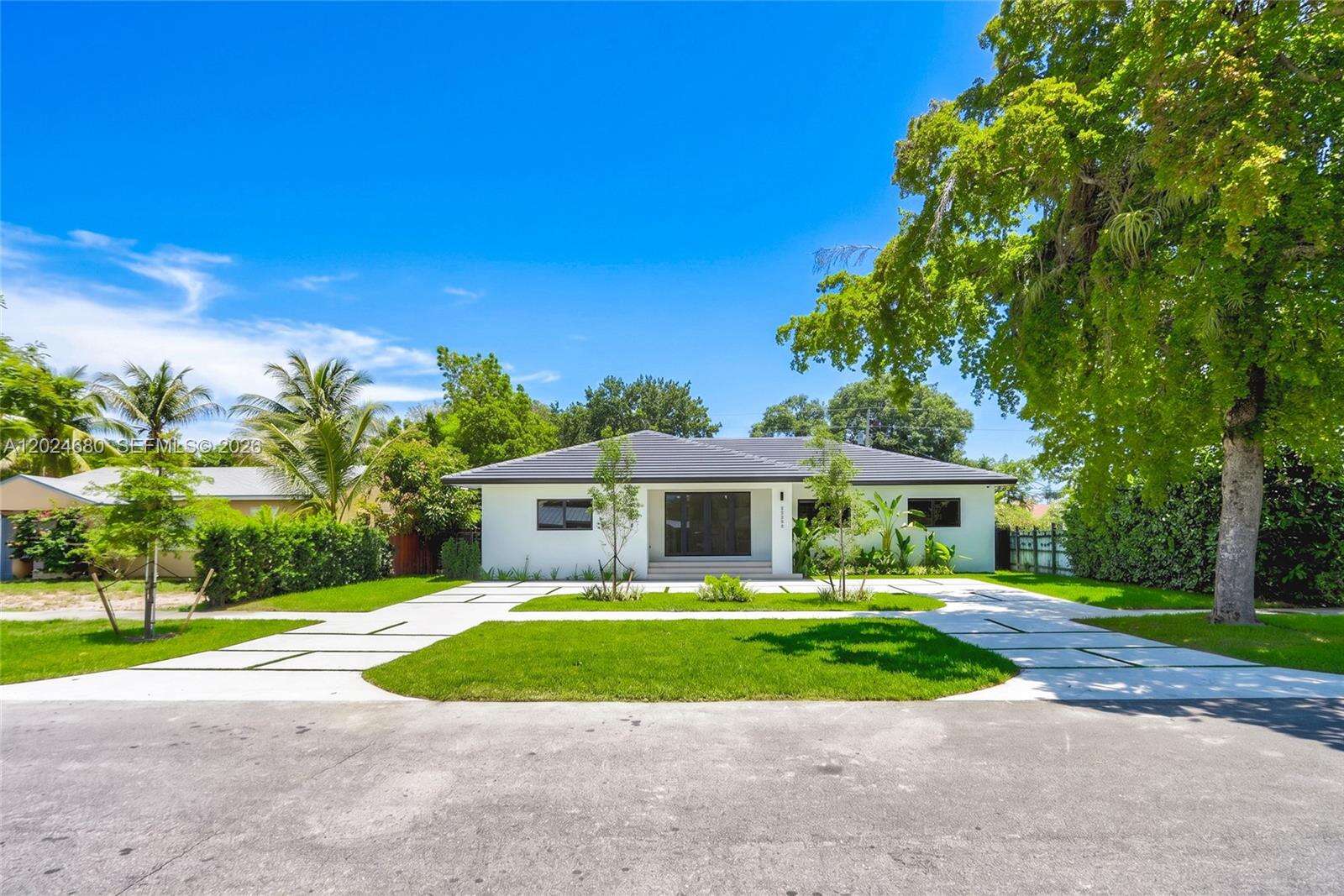 Miami | 6853 Waterway Dr N/A | Picture 2