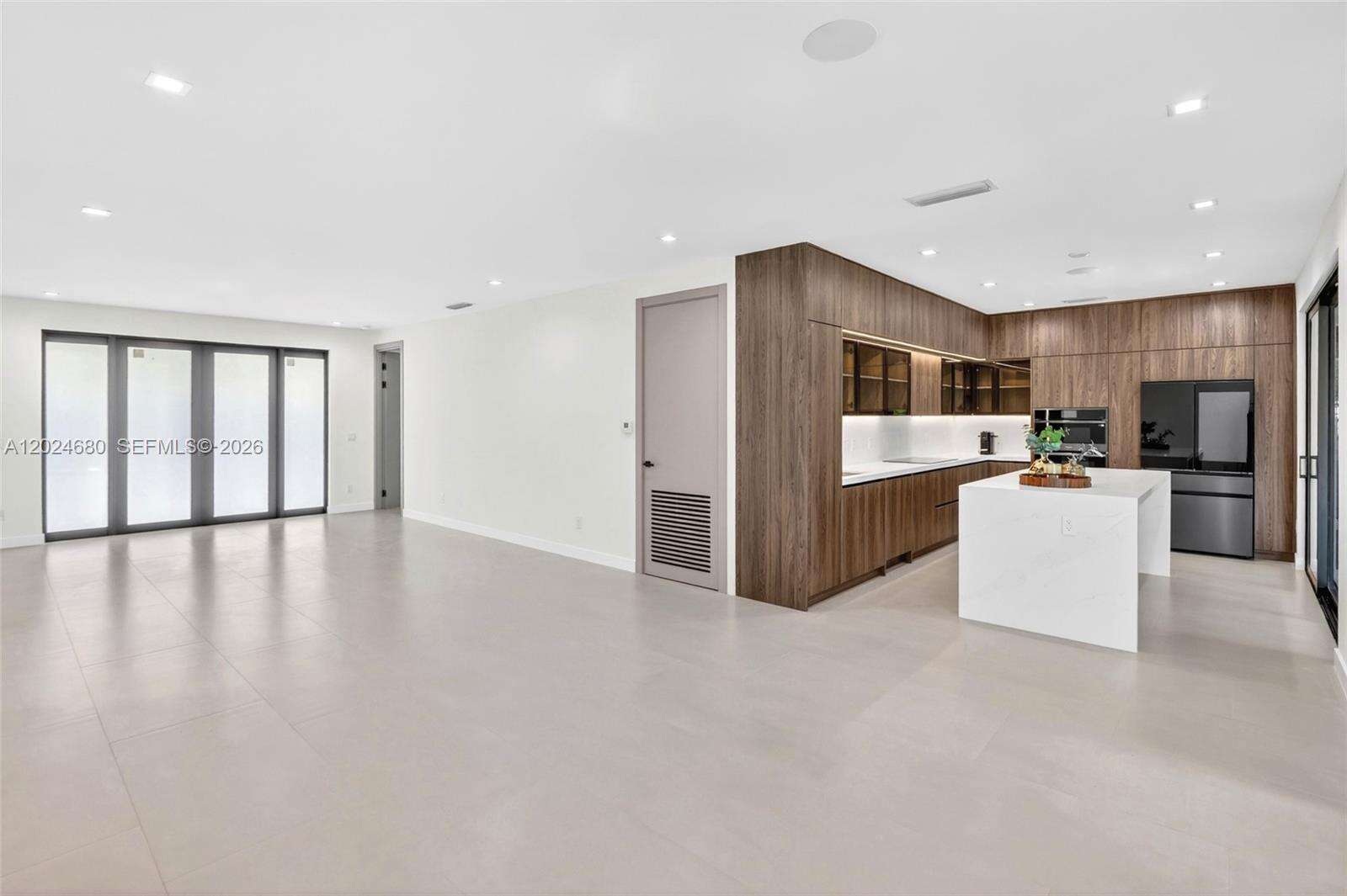 Miami | 6853 Waterway Dr N/A | Picture 14