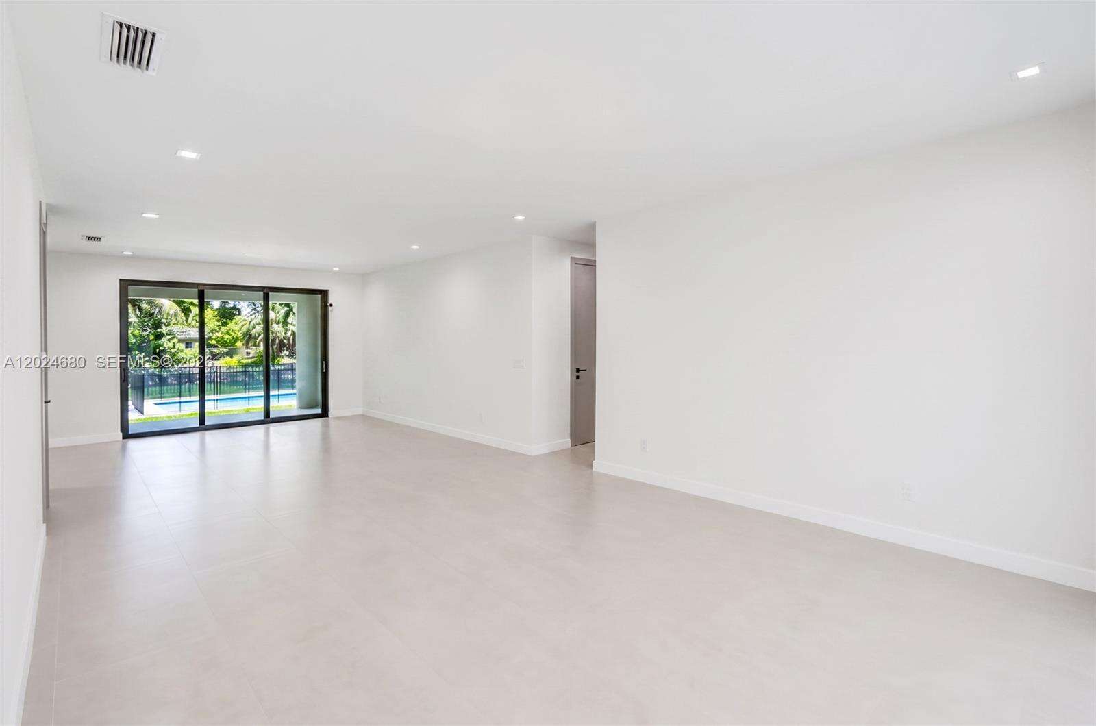 Miami | 6853 Waterway Dr N/A | Picture 17