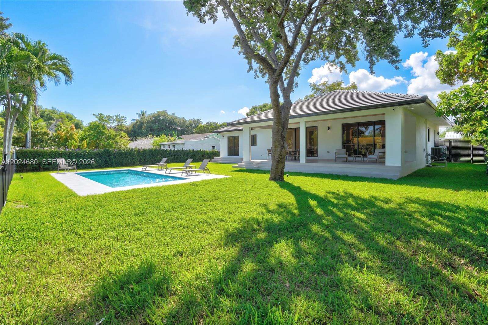 Miami | 6853 Waterway Dr N/A | Picture 3