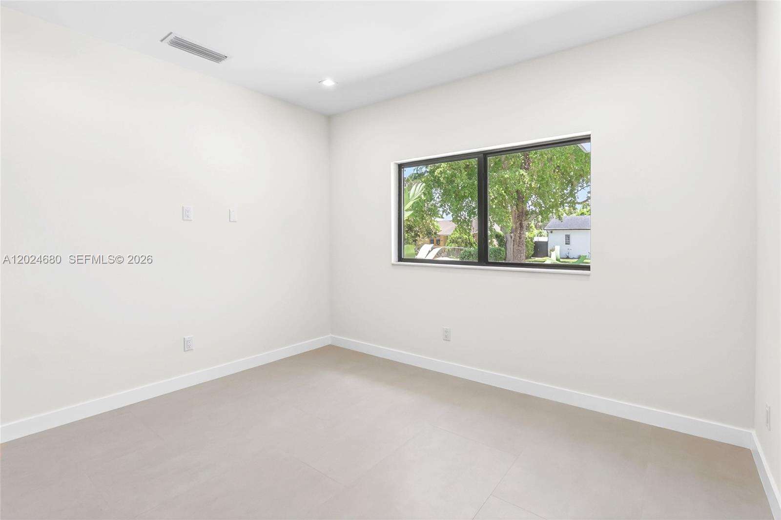 Miami | 6853 Waterway Dr N/A | Picture 24