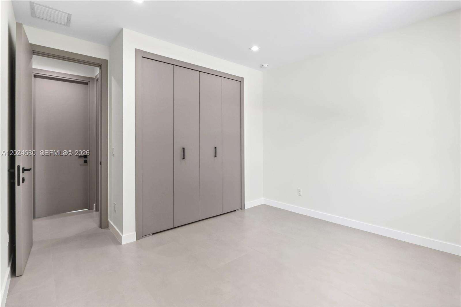 Miami | 6853 Waterway Dr N/A | Picture 27
