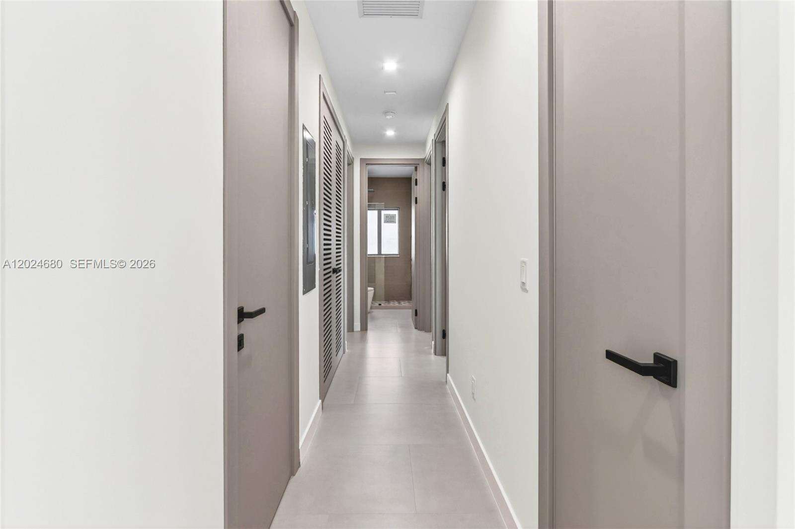 Miami | 6853 Waterway Dr N/A | Picture 29