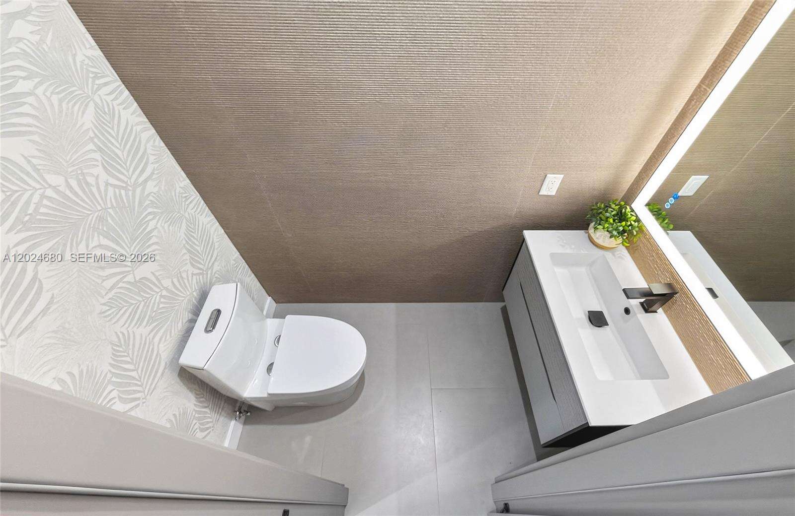 Miami | 6853 Waterway Dr N/A | Picture 30